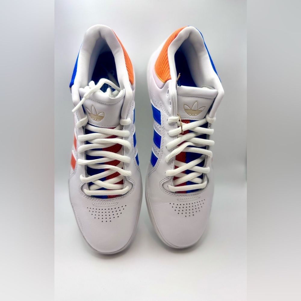 NEW!!Men’s Adidas Tyshawn Sneakers NIB!!! - Picture 4 of 8